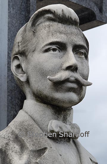 journoud durand bust graphic