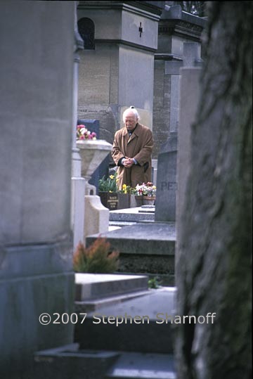mourner graphic