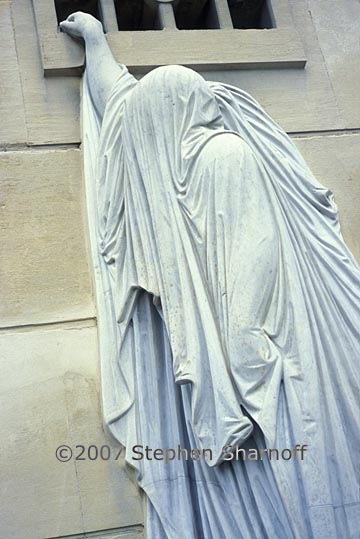 raspail monument graphic