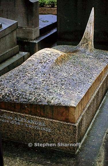 paris cemetery graphic 107