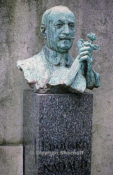 paris cemetery graphic 10