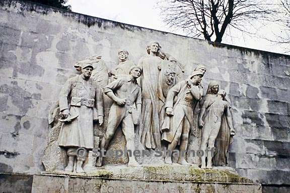 paris cemetery graphic 140