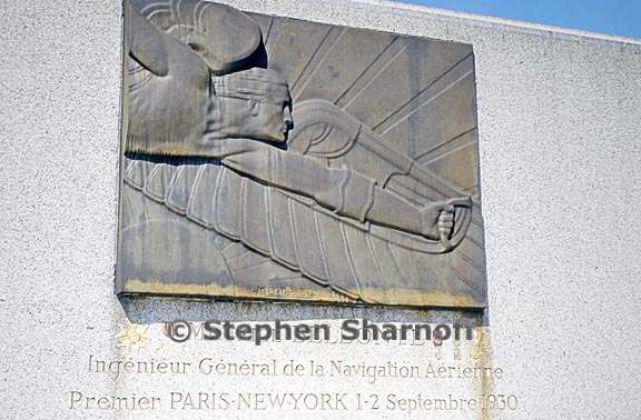 paris cemetery graphic 169