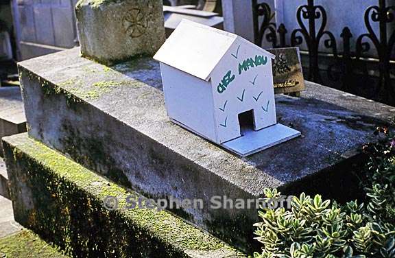 paris cemetery graphic 171