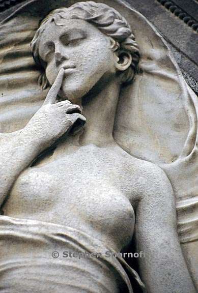 paris cemetery graphic 194