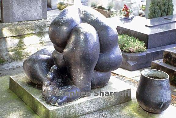 paris cemetery graphic 215