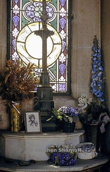 paris cemetery graphic 220