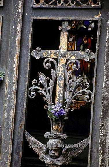paris cemetery graphic 22