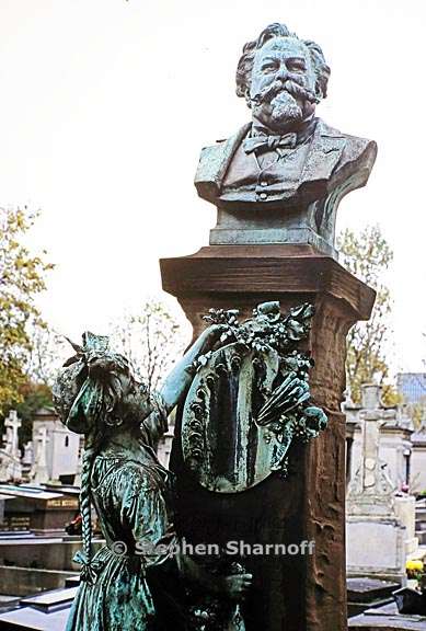 paris cemetery graphic 247