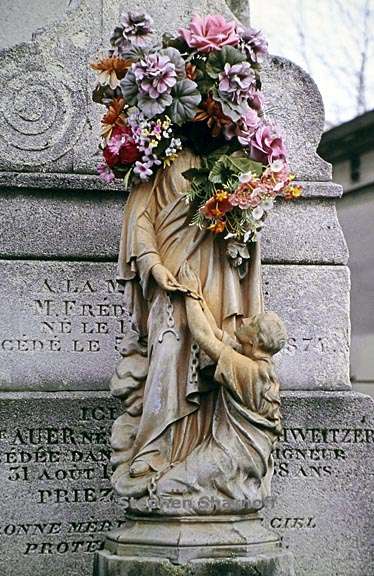 paris cemetery graphic 248