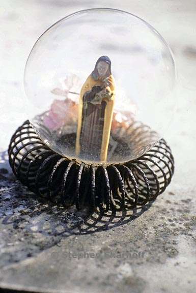 paris cemetery graphic 29