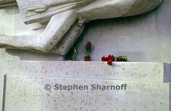 paris cemetery graphic 4