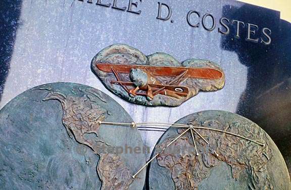 paris cemetery graphic 51