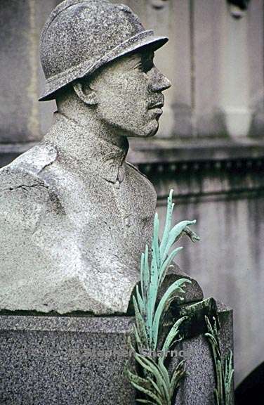 paris cemetery graphic 57