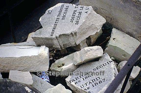paris cemetery graphic 65