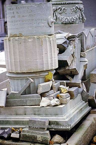 paris cemetery graphic 6