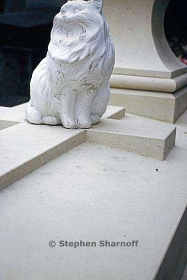 paris cemetery graphic 89