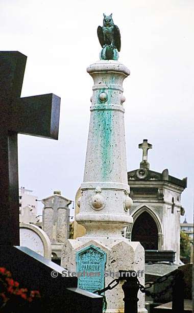 paris cemetery graphic 90