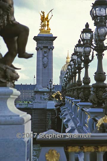 paris pont alexandre graphic