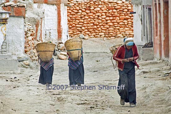 women with loads lo monthang 1 graphic