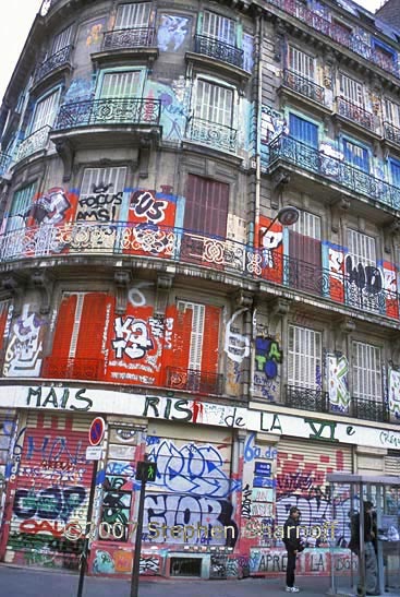 graffiti building graphic