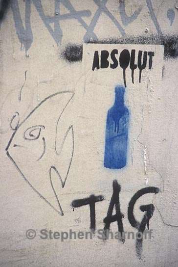 paris street art 2 graphic