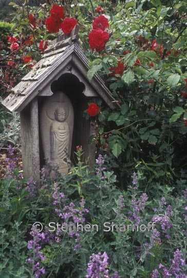 zen garden statue 2 graphic