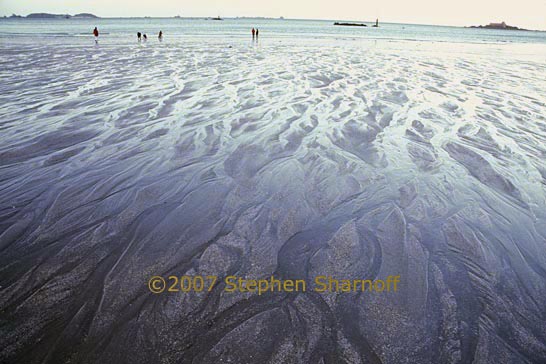 st malo low tide graphic