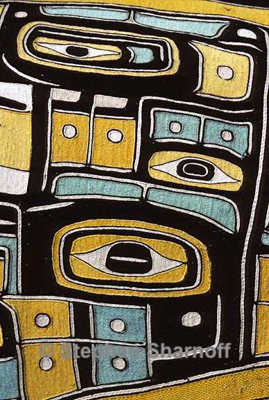 chilkat robe detaill graphic