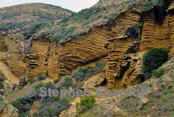 eroded cliff face 1 graphic