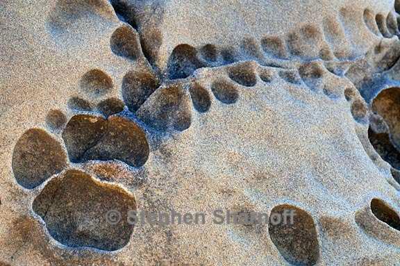 eroded shoreline rocks 3 graphic