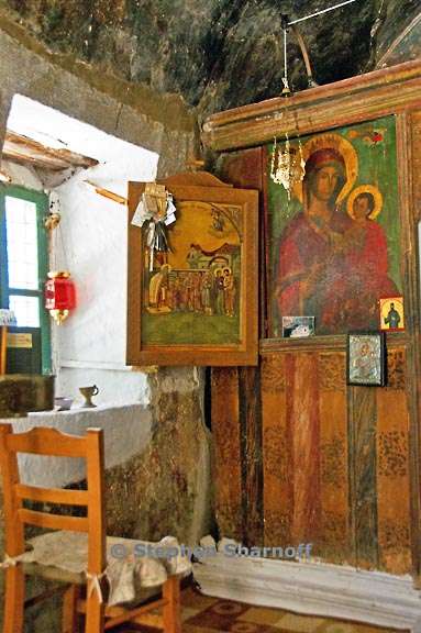 chapel spilla 6 graphic