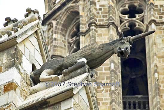 gargoyle cathedral 1 graphic