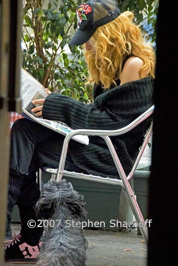 woman in cafe graphic