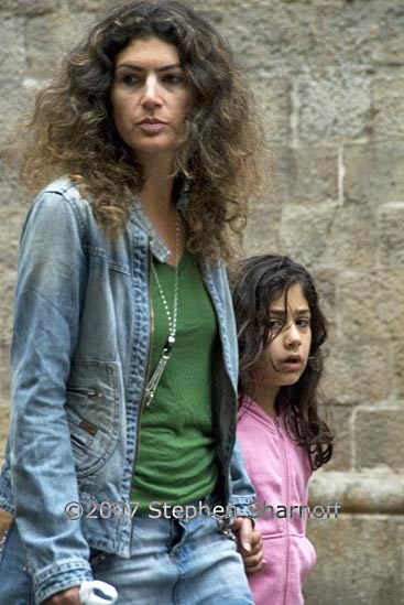 woman and girl 1 graphic