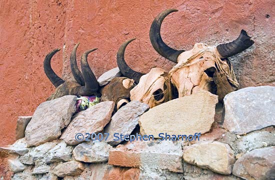 offering horns 2 graphic