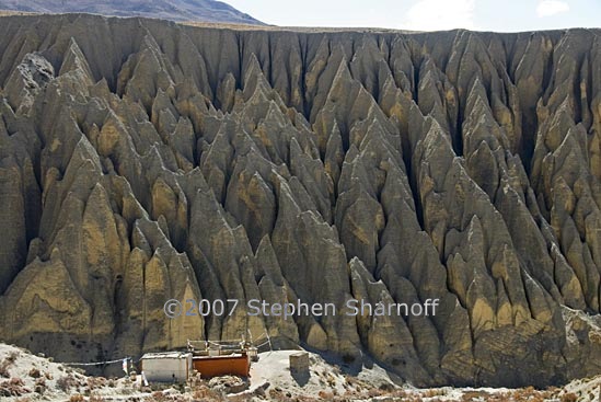 cliffs tashi kabum graphic