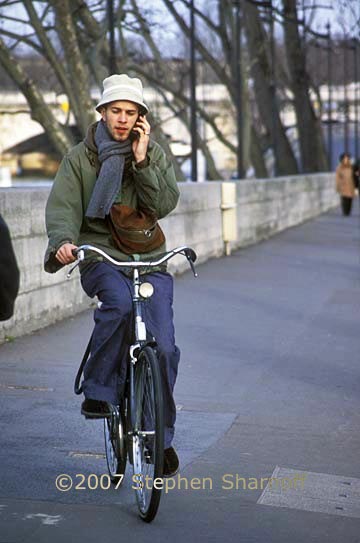 bike cell phone graphic